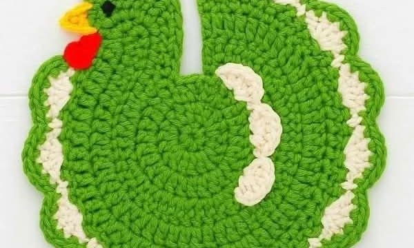 Crocheted Chicken-Shaped Potholder – Pattern
